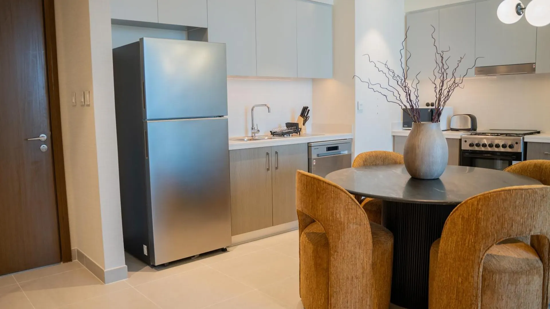 Forte Tower 1 - Modernized Two Bedroom Apartment In Downtown Dubai
