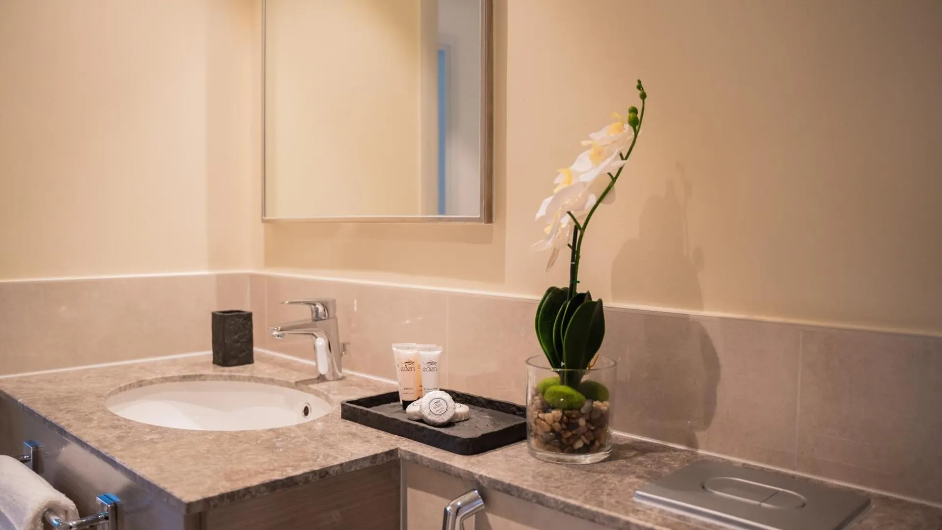 Forte Tower 1 - Modernized Two Bedroom Apartment In Downtown Dubai United Arab Emirates