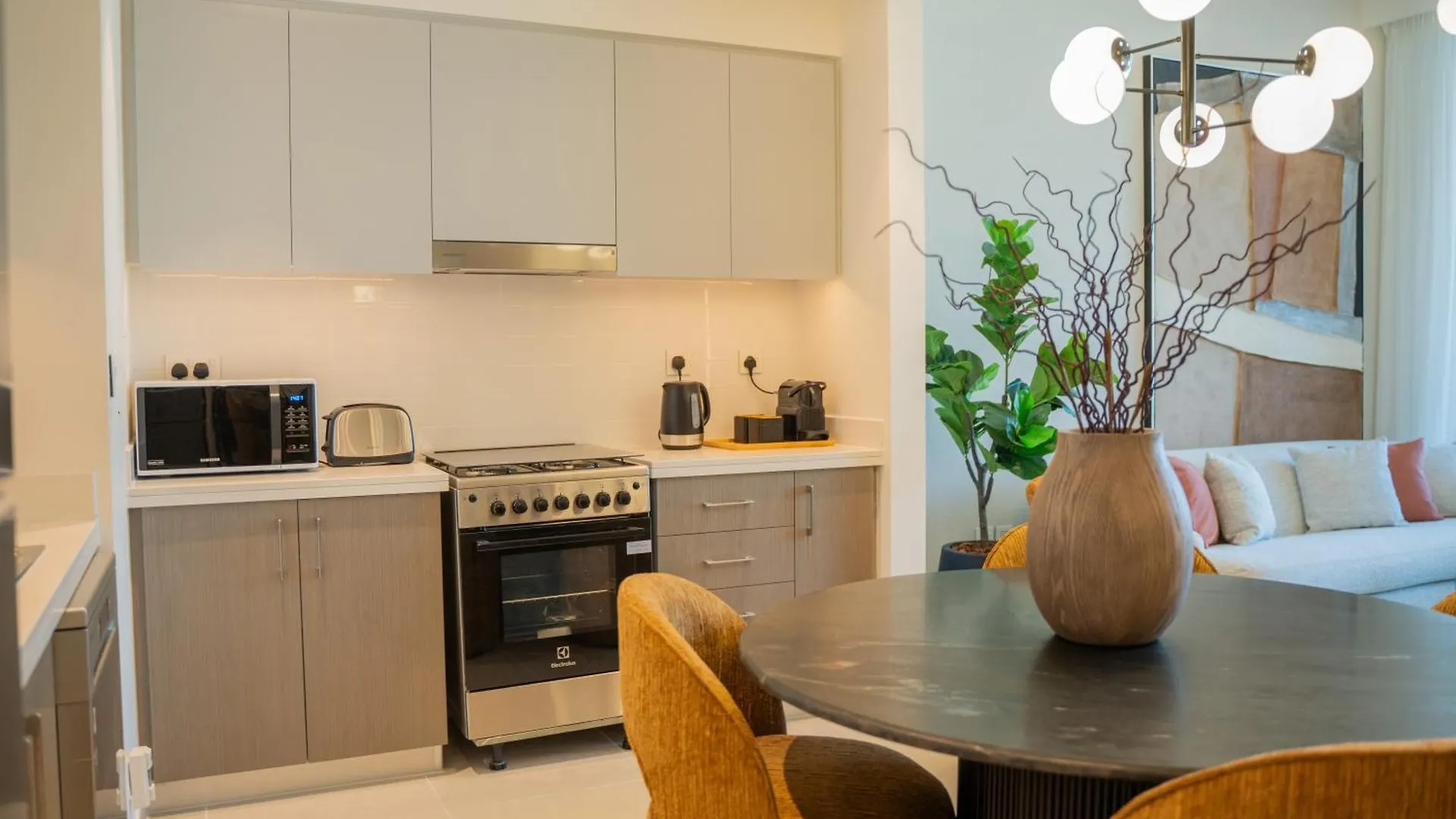 Forte Tower 1 - Modernized Two Bedroom Apartment In Downtown Dubai United Arab Emirates