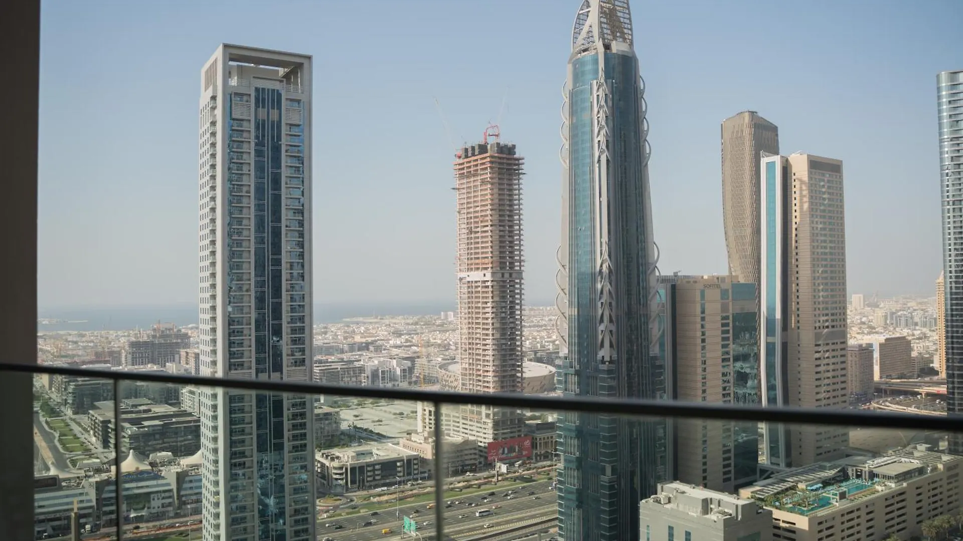 Forte Tower 1 - Modernized Two Bedroom Apartment In Downtown Dubai